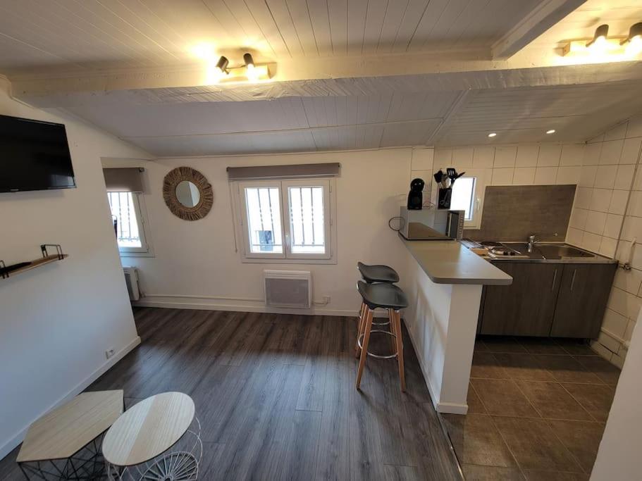 Fully Equipped Apartment 2 To 4 Beds Марсель Экстерьер фото